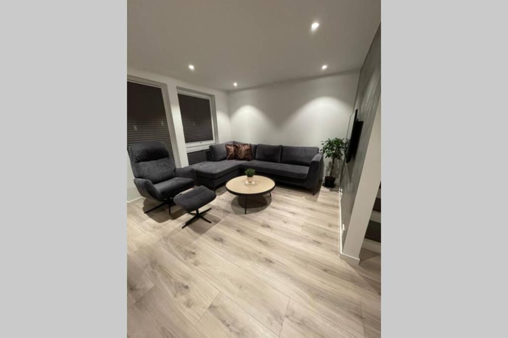 Nybygd Feriebolig Rett Ved Strand Til Leie! Kristiansand Exterior photo